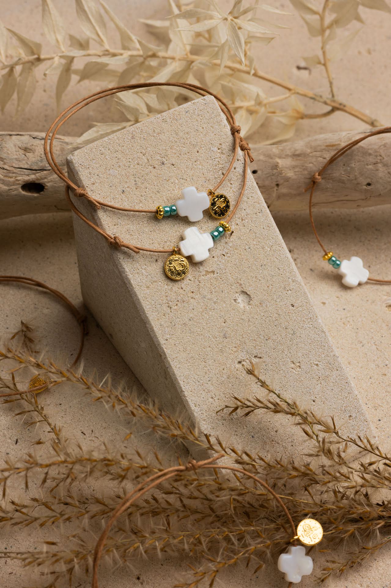 Μαρτυρικό βραχίολι A33 με φίλτισι σταυρό 50τμχ