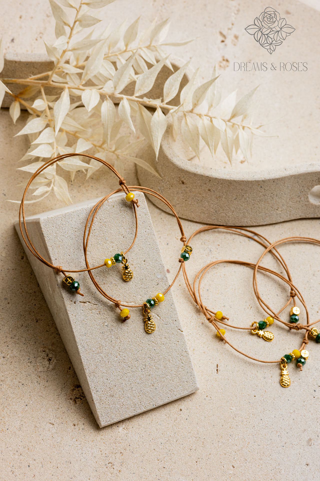 Μαρτυρικό βραχίολι K67 με επίχρυσο στοιχείο ανανά 24Κ 50τμχ